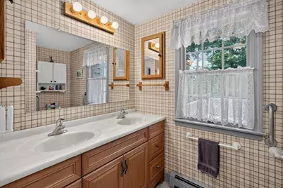 442 Flint St, Barnstable, MA 02648 - Photo 7