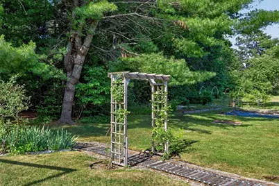 442 Flint St, Barnstable, MA 02648 - Photo 27