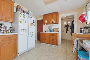 19 Tremont St, Peabody, MA 01960 - Photo 9