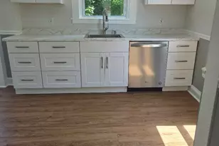 421 Belgrade, Boston, MA 02132 - Photo 5