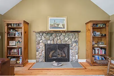 3 Pike St, Hopkinton, MA 01748 - Photo 11