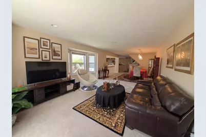 142 Algonquin Trl #142, Ashland, MA 01721 - Photo 3