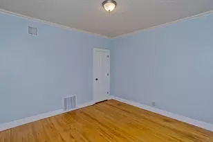 56 Pine St, Holyoke, MA 01040 - Photo 21
