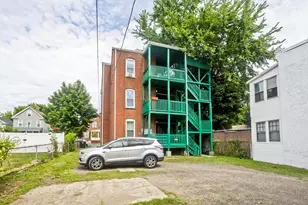 56 Pine St, Holyoke, MA 01040 - Photo 3