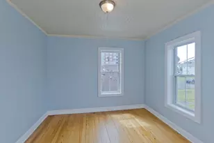 56 Pine St, Holyoke, MA 01040 - Photo 23