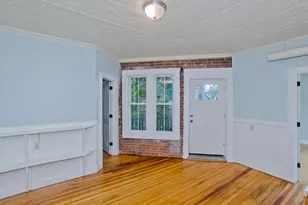56 Pine St, Holyoke, MA 01040 - Photo 11