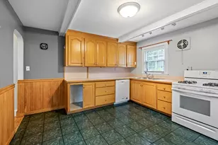 9 Auburn Rd, Beverly, MA 01915 - Photo 17