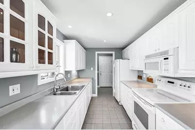 118 Berkshire Ave, Southwick, MA 01077 - Photo 17