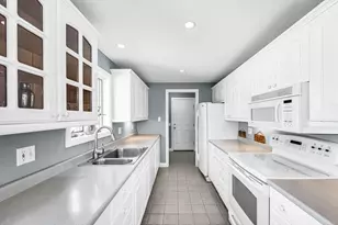 118 Berkshire Ave, Southwick, MA 01077 - Photo 17