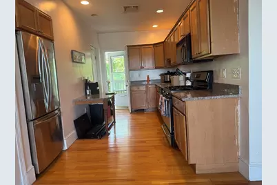 33 Main St #6, Somerville, MA 02145 - Photo 3