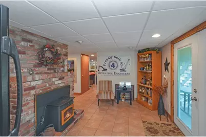 34 Macarthur Dr, Millbury, MA 01527 - Photo 33