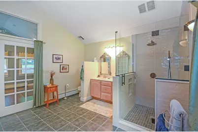34 Macarthur Dr, Millbury, MA 01527 - Photo 17