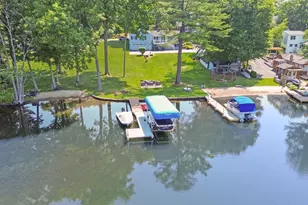 34 MacArthur Dr, Millbury, MA 01527 - Photo 1