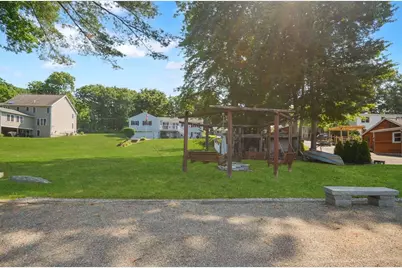 34 Macarthur Dr, Millbury, MA 01527 - Photo 11