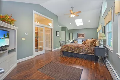 34 Macarthur Dr, Millbury, MA 01527 - Photo 13
