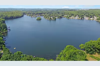 34 Macarthur Dr, Millbury, MA 01527 - Photo 5