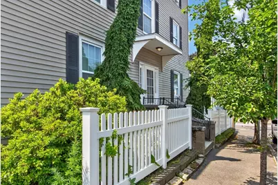32 Arthur St #2, Beverly, MA 01915 - Photo 5
