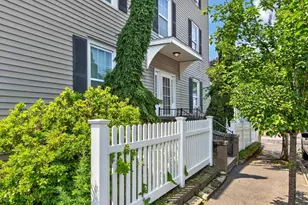 32 Arthur St, Beverly, MA 01915 - Photo 5