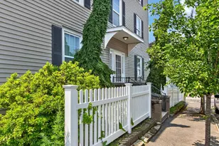 32 Arthur St, Beverly, MA 01915 - Photo 5