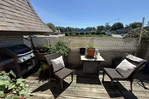 202 Beekman, Agawam, MA 01001 - Photo 5