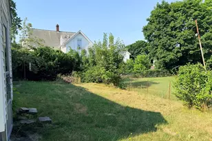 12 Miller St, Blackstone, MA 01504 - Photo 3