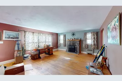 12 Miller St, Blackstone, MA 01504 - Photo 5