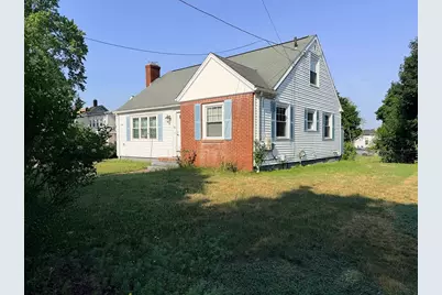 12 Miller St, Blackstone, MA 01504 - Photo 1