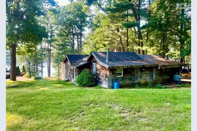 131 Gleason Ave, East Brookfield, MA 01515 - Photo 1