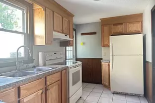 26 Birch St, Ludlow, MA 01056 - Photo 3