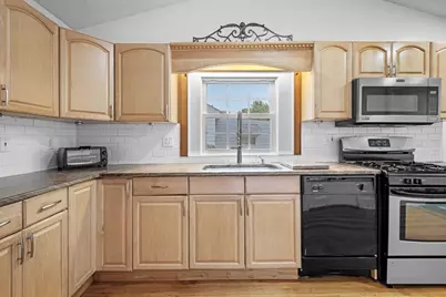 230 Linwood St, Lynn, MA 01905 - Photo 5