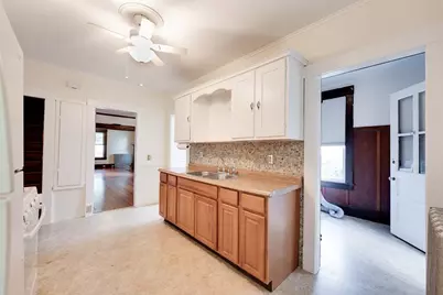 54 Montgomery Ave #Left, Holyoke, MA 01040 - Photo 7