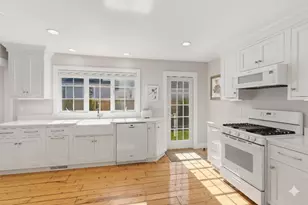 11 Friendship Ln, Duxbury, MA 02332 - Photo 9