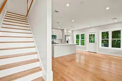 4 Mayhew St #A-SIDE, Framingham, MA 01702 - Photo 9