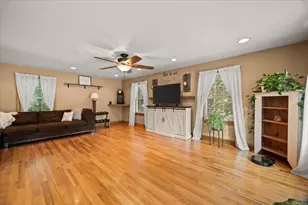 20 Worcester St, Taunton, MA 02780 - Photo 9