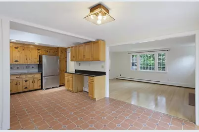 37 Woodbury Rd, Southborough, MA 01772 - Photo 5
