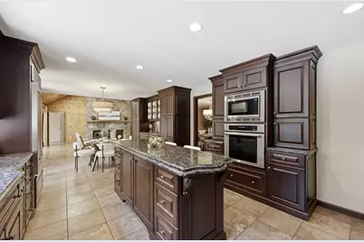1051 Converse St, Longmeadow, MA 01106 - Photo 11