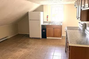 43 Hamilton St, Leominster, MA 01453 - Photo 9