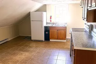 43 Hamilton St, Leominster, MA 01453 - Photo 5
