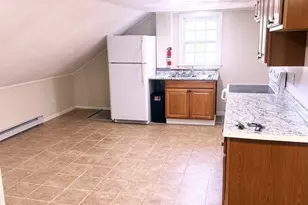43 Hamilton St, Leominster, MA 01453 - Photo 11
