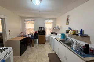 71 Hill St, West Springfield, MA 01108 - Photo 7