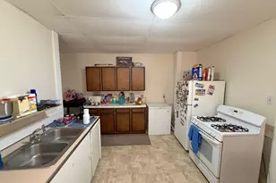 71 Hill St, West Springfield, MA 01108 - Photo 5