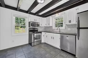 37 Breakneck Rd, Sturbridge, MA 01566 - Photo 5