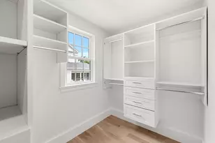 66 Pleasant St, Marblehead, MA 01945 - Photo 29