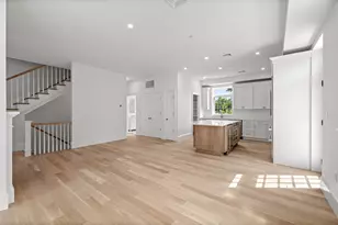 64 Pleasant St, Marblehead, MA 01945 - Photo 5