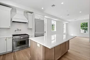 64 Pleasant St, Marblehead, MA 01945 - Photo 9