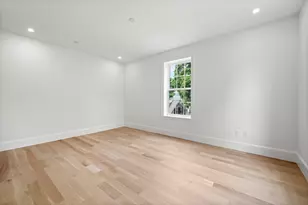 64 Pleasant St, Marblehead, MA 01945 - Photo 31