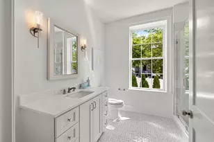64 Pleasant St, Marblehead, MA 01945 - Photo 23