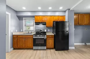 10 Essex St, Brockton, MA 02301 - Photo 13