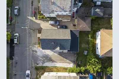 10 Essex St, Brockton, MA 02301 - Photo 23