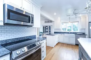 20 Grover St, Beverly, MA 01915 - Photo 17